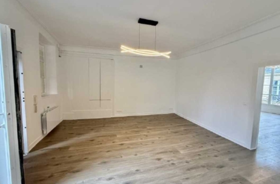 A LOUER Bureaux 105m2 ref 2011738-0L