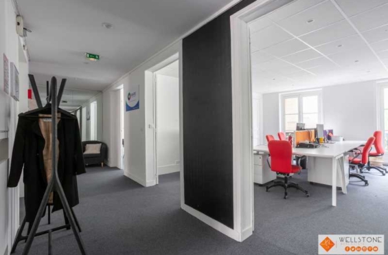 A LOUER Bureaux 128m2 ref 1224635-0L
