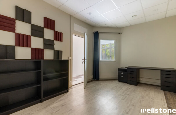 A LOUER Bureaux 128m2 ref 1453842-0L