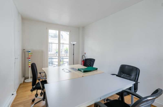 A LOUER Bureaux 132m2 ref 1118867-0L