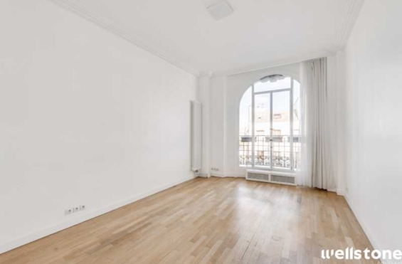 A LOUER Bureaux 138m2 ref 1454013-0L