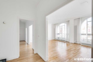 A LOUER Bureaux 138m2 ref 1454013-0L