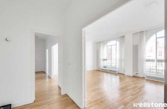 A LOUER Bureaux 138m2 ref 1454013-0L