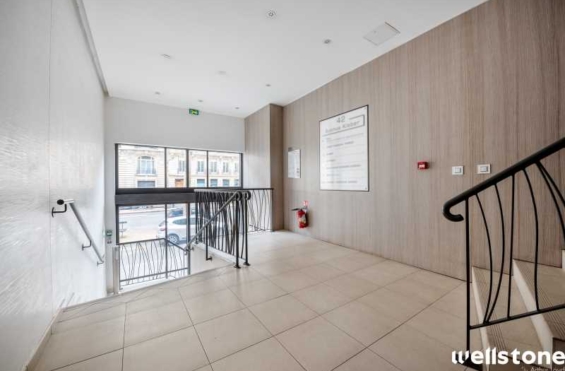 A LOUER Bureaux 147m2 ref 1462030-0L