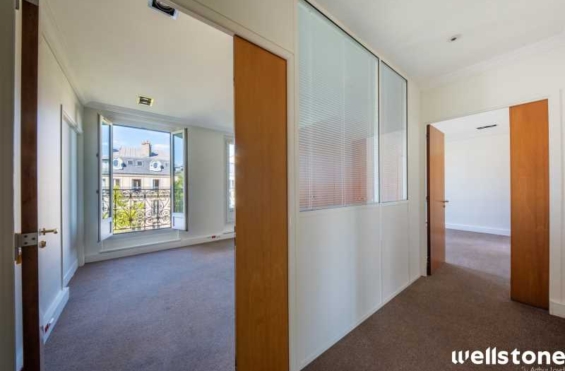 A LOUER Bureaux 150m2 ref 1237978-0L