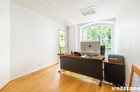 A LOUER Bureaux 153m2 ref 1462025-0L