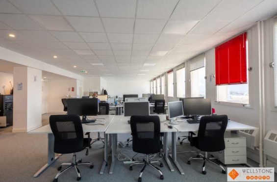 A LOUER Bureaux 157m2 ref 1755614-0L