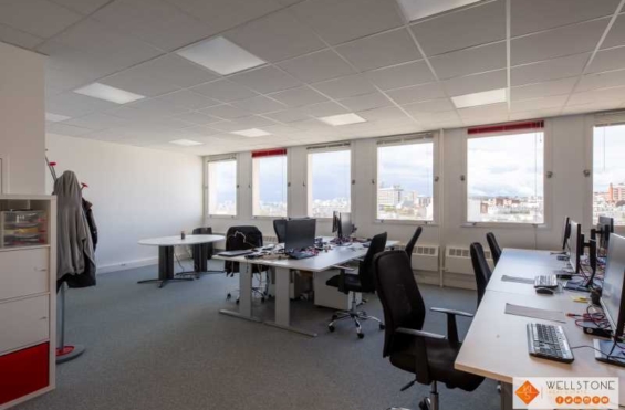 A LOUER Bureaux 157m2 ref 1755614-0L