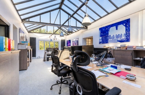 A LOUER Bureaux 172m2 ref 2162936-0L