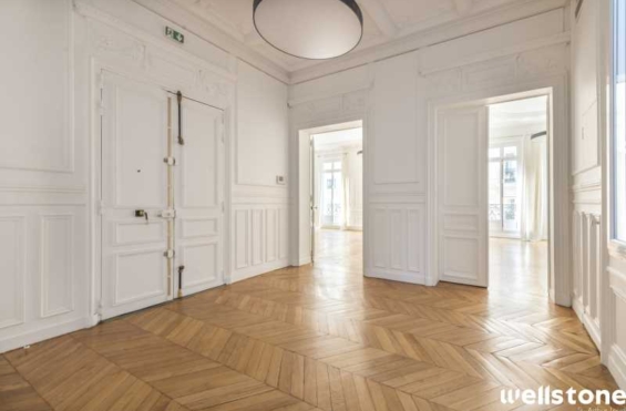 A LOUER Bureaux 194m2 ref 1223566-0L