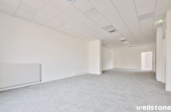 A LOUER Bureaux 197m2 ref 2120819-0L