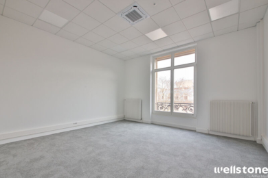 A LOUER Bureaux 197m2 ref 2120819-0L