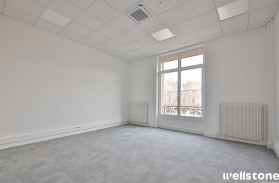 A LOUER Bureaux 197m2 ref 2120819-0L