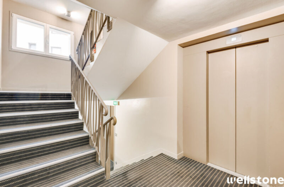 A LOUER Bureaux 197m2 ref 2120819-0L