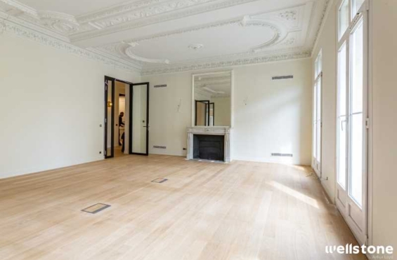 A LOUER Bureaux 198m2 ref 1238648-0L