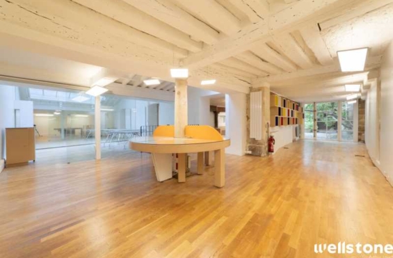 A LOUER Bureaux 198m2 ref 1755620-0L