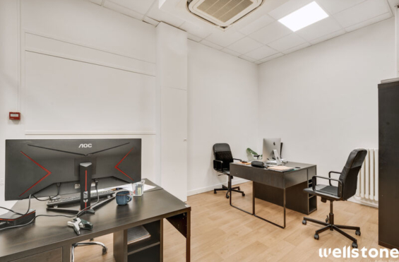 A LOUER Bureaux 200m2 ref 2139745-0L