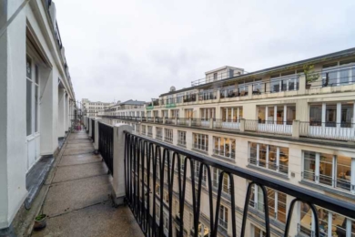 A LOUER Bureaux 203m2 ref 1454109-0L