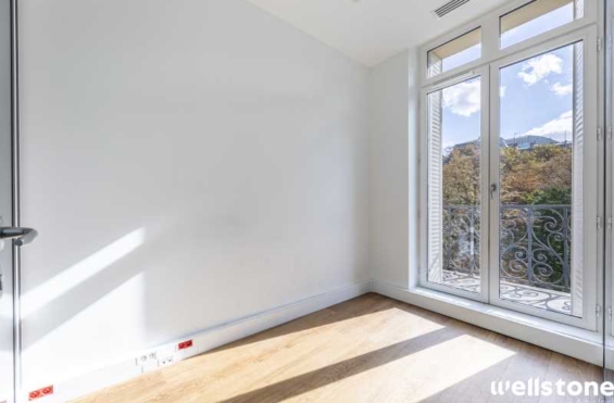 A LOUER Bureaux 221m2 ref 1454105-0L