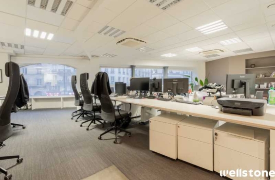 A LOUER Bureaux 225m2 ref 1454111-0L