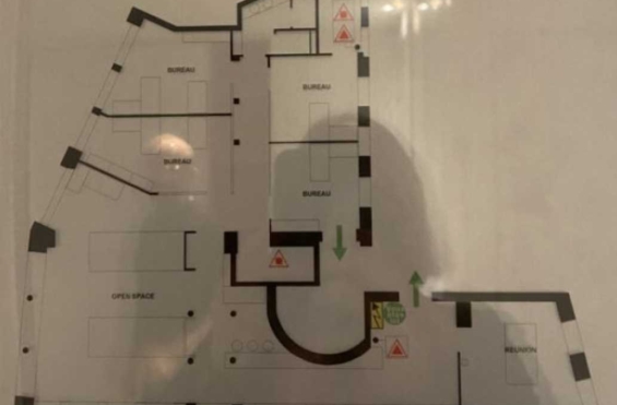 A LOUER Bureaux 225m2 ref 1454111-0L