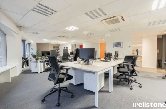 A LOUER Bureaux 225m2 ref 1454111-0L