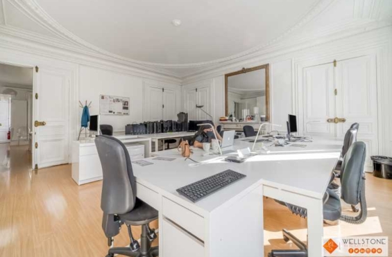 A LOUER Bureaux 229m2 ref 1223540-0L