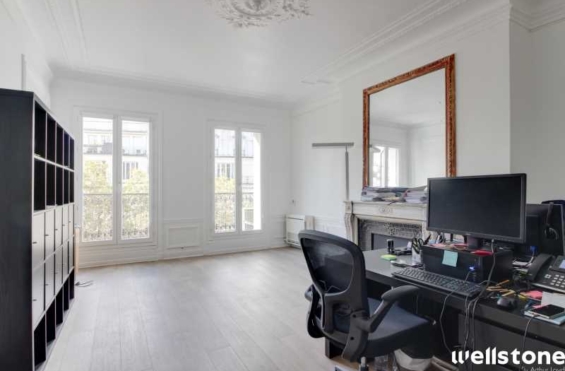 A LOUER Bureaux 229m2 ref 1454010-0L