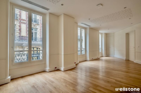 A LOUER Bureaux 232m2 ref 2124772-0L