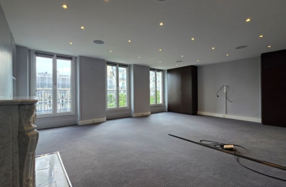 A LOUER Bureaux 236m2 ref 2178907-0L