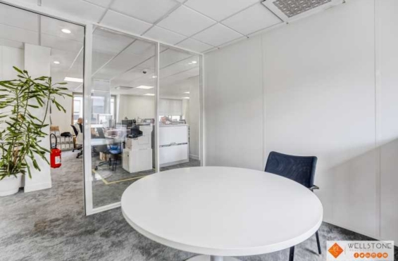 A LOUER Bureaux 238m2 ref 1223538-0L