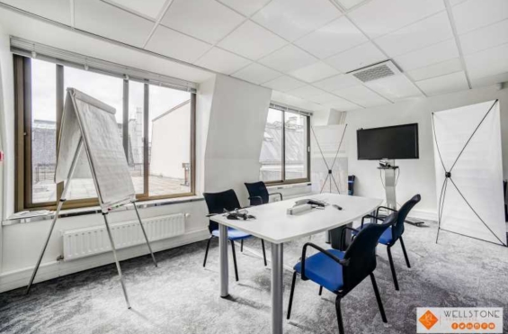 A LOUER Bureaux 238m2 ref 1223538-0L