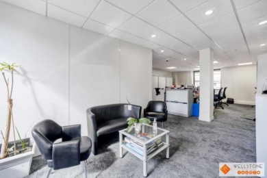 A LOUER Bureaux 238m2 ref 1223538-0L