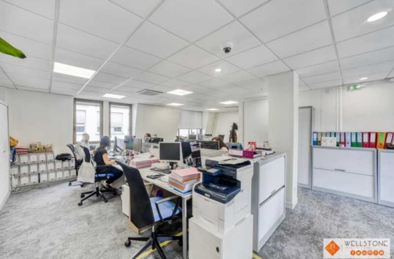 A LOUER Bureaux 238m2 ref 1755655-0L