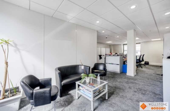 A LOUER Bureaux 238m2 ref 1755655-0L