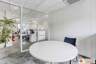 A LOUER Bureaux 238m2 ref 952349