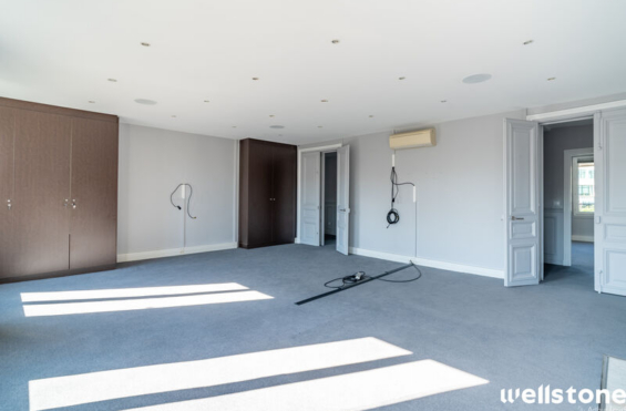 A LOUER Bureaux 240m2 ref 2181338-0L