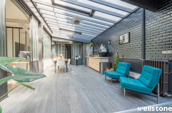 A LOUER Bureaux 241m2 ref 1462057-0L
