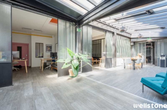 A LOUER Bureaux 241m2 ref 1462057-0L