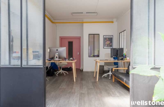 A LOUER Bureaux 241m2 ref 1462057-0L