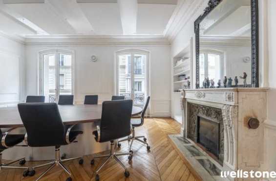 A LOUER Bureaux 243m2 ref 1454077-0L