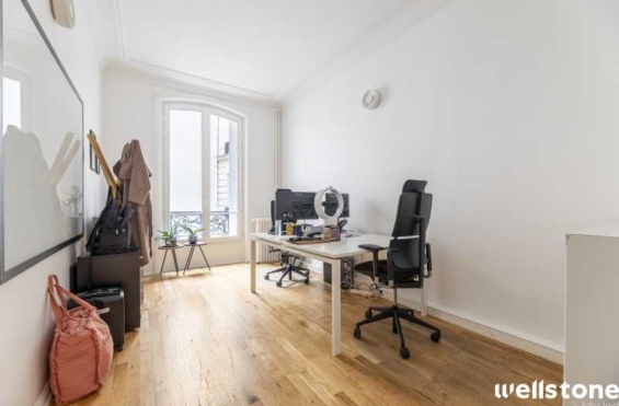 A LOUER Bureaux 243m2 ref 1454077-0L