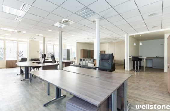 A LOUER Bureaux 255m2 ref 1454135-0L