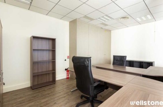 A LOUER Bureaux 255m2 ref 1454135-0L
