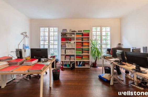 A LOUER Bureaux 256m2 ref 1755713-0L