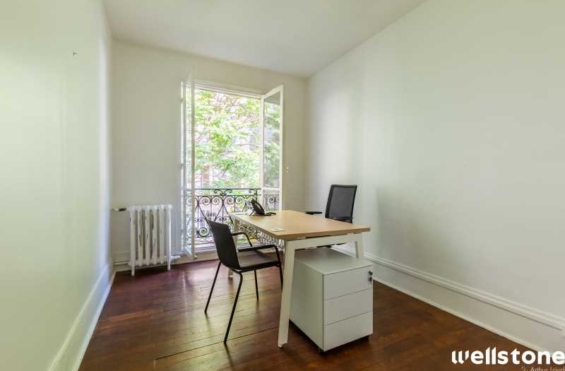 A LOUER Bureaux 256m2 ref 1755713-0L