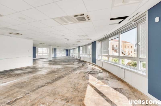 A LOUER Bureaux 2828m2 ref 2154611-0L