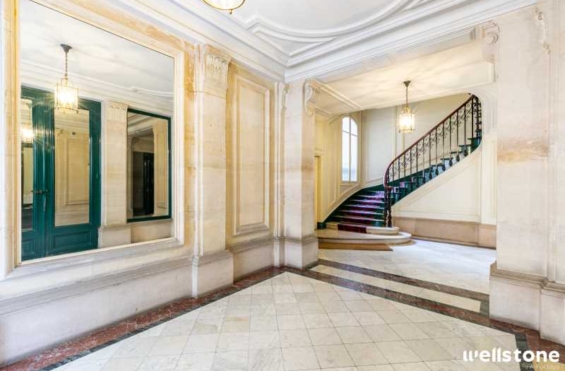 A LOUER Bureaux 294m2 ref 1224545-0L