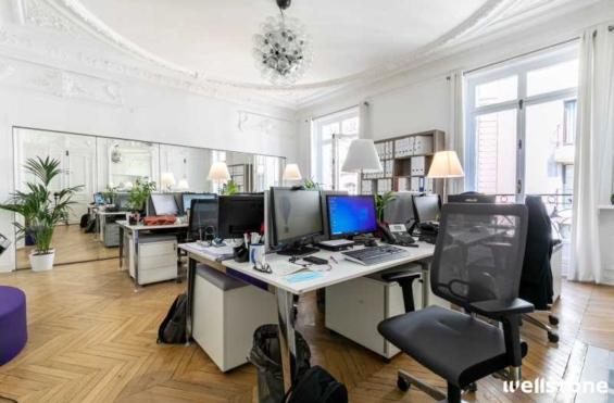 A LOUER Bureaux 294m2 ref 1462070-0L