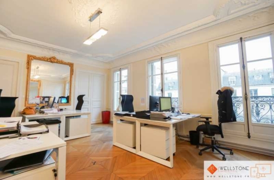 A LOUER Bureaux 305m2 ref 1118882-0L